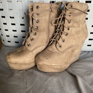 Shi journeys brand wedge boots